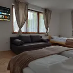Szarcsa 펜션