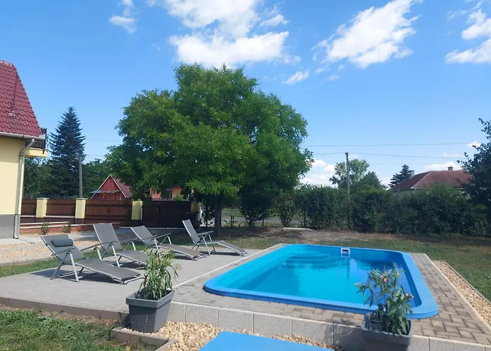 Szarcsa Holiday home *