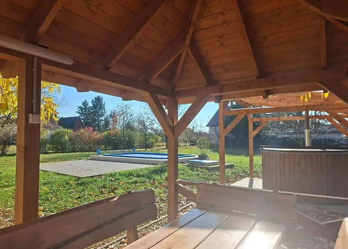 Holiday home Szarcsa *